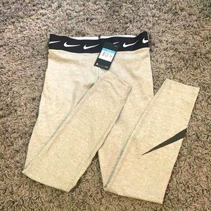 Nike leggings size M NWT